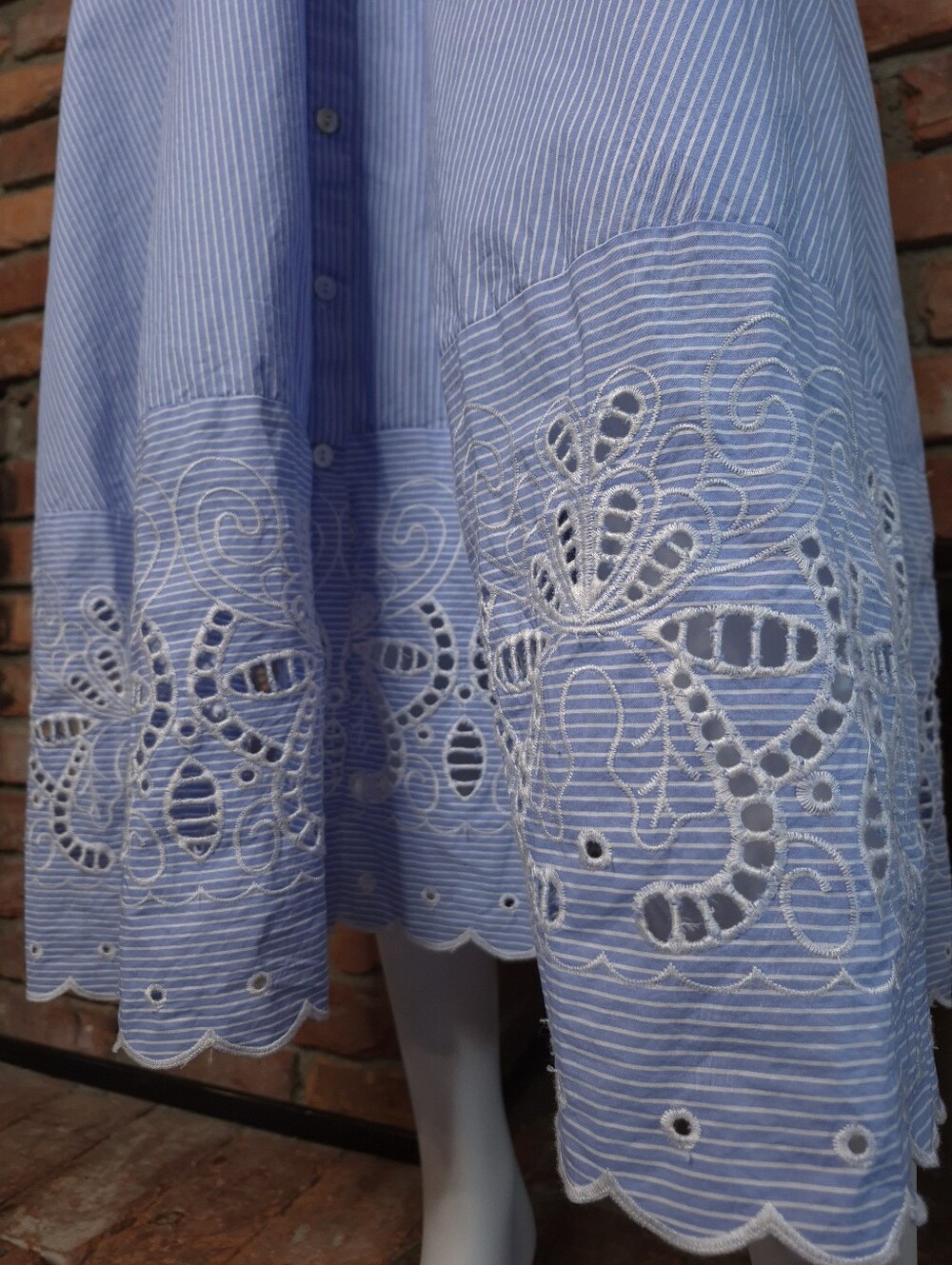 Ellen Tracy 100% Cotton Pinstripe Eyelet Button Front Maxi Dress L - Picture 4 of 11